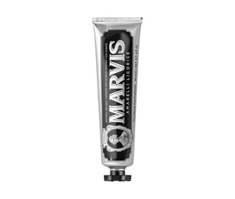 Marvis whitening toothpaste model LICORICE MINT